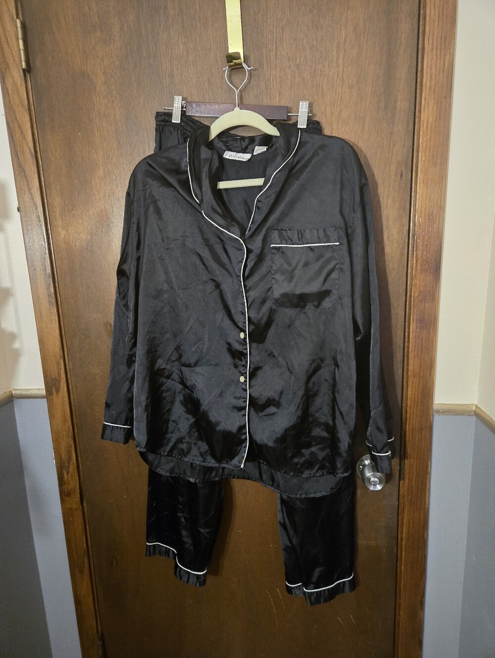 Y2K Classic Black Satin Pajama Set with Contrast Piping Large